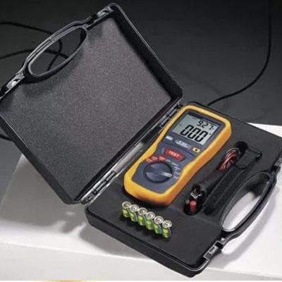 DT-5500 Цифровой мегаомметр